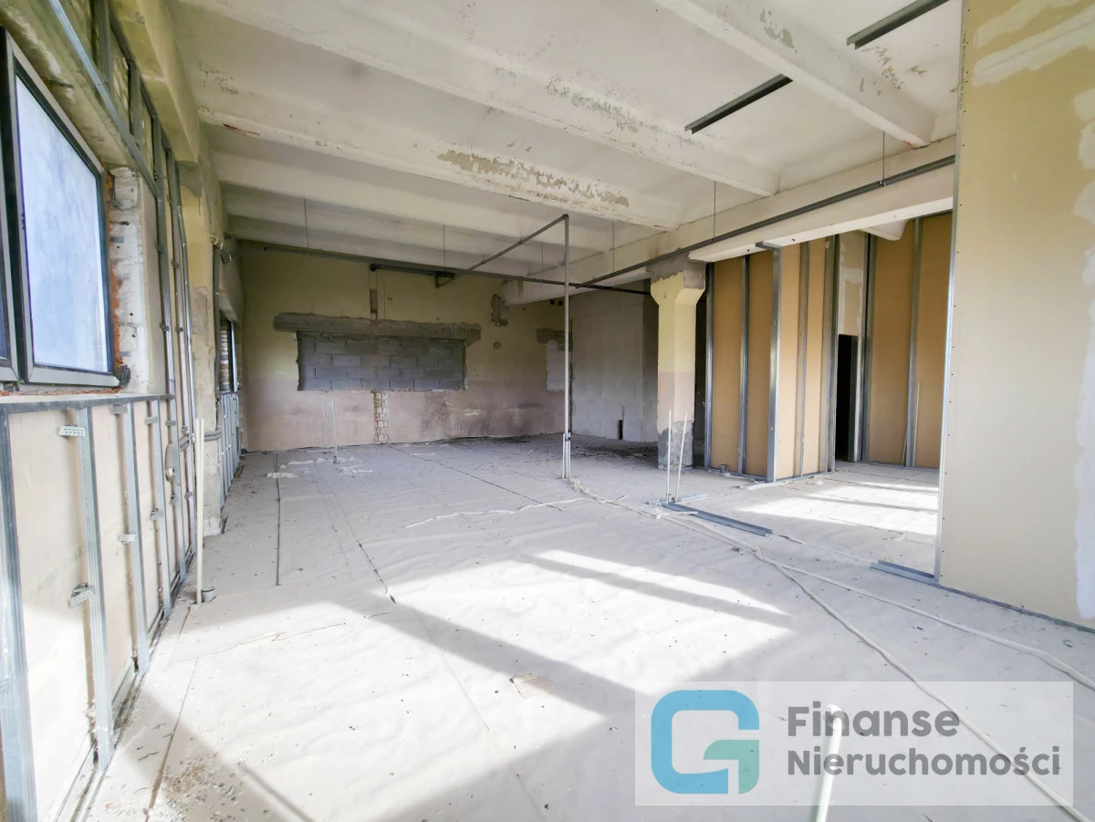 🏢 BUDYNEK USŁUGOWO-PRODUKCYJNY Z DUŻYM POTENCJAŁEM INWESTYCYJNYM | RAWA MAZOWIECKA, UL. KRAKOWSKA 11B | OK. 1565 m²
