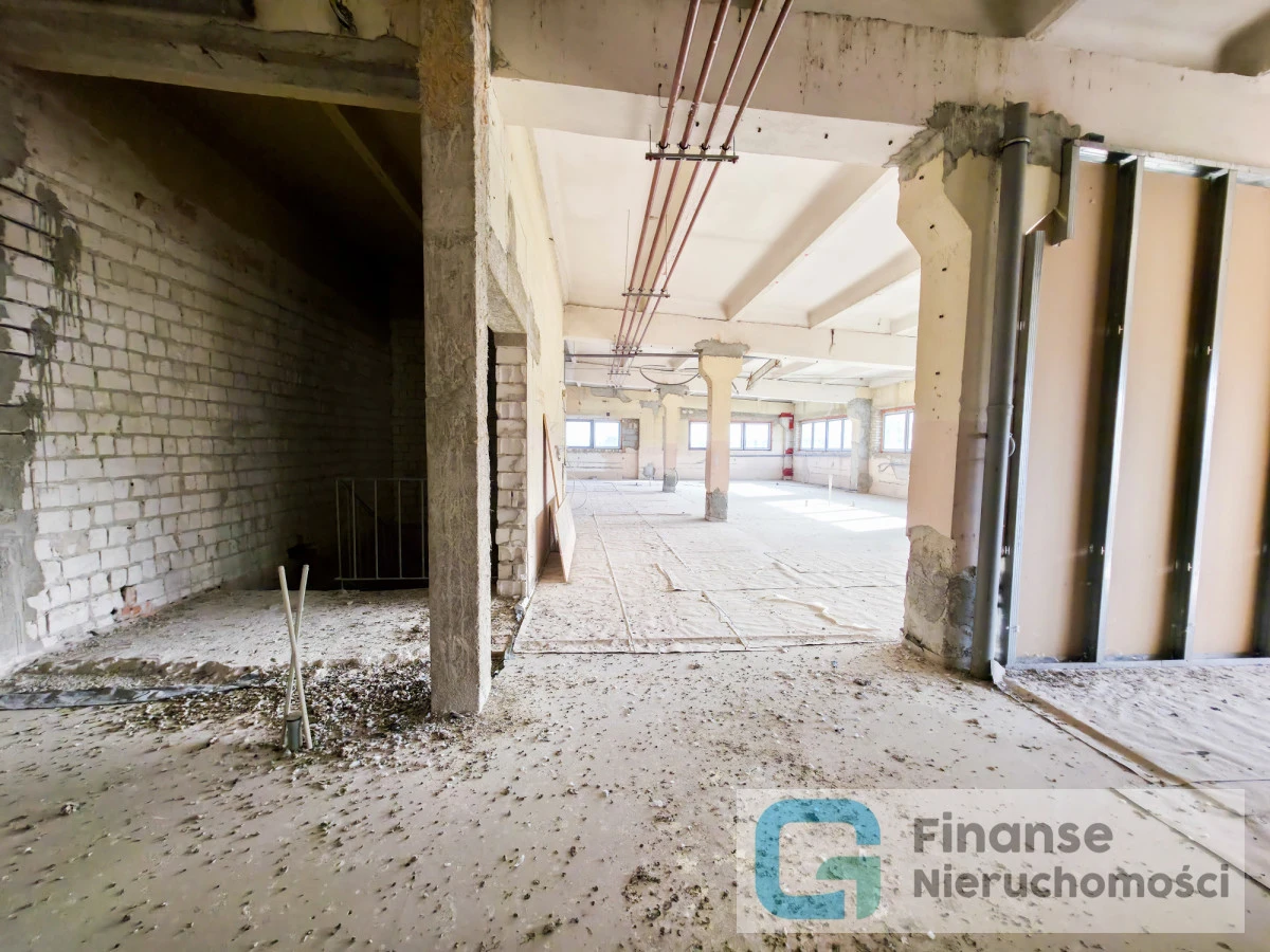 🏢 BUDYNEK USŁUGOWO-PRODUKCYJNY Z DUŻYM POTENCJAŁEM INWESTYCYJNYM | RAWA MAZOWIECKA, UL. KRAKOWSKA 11B | OK. 1565 m²