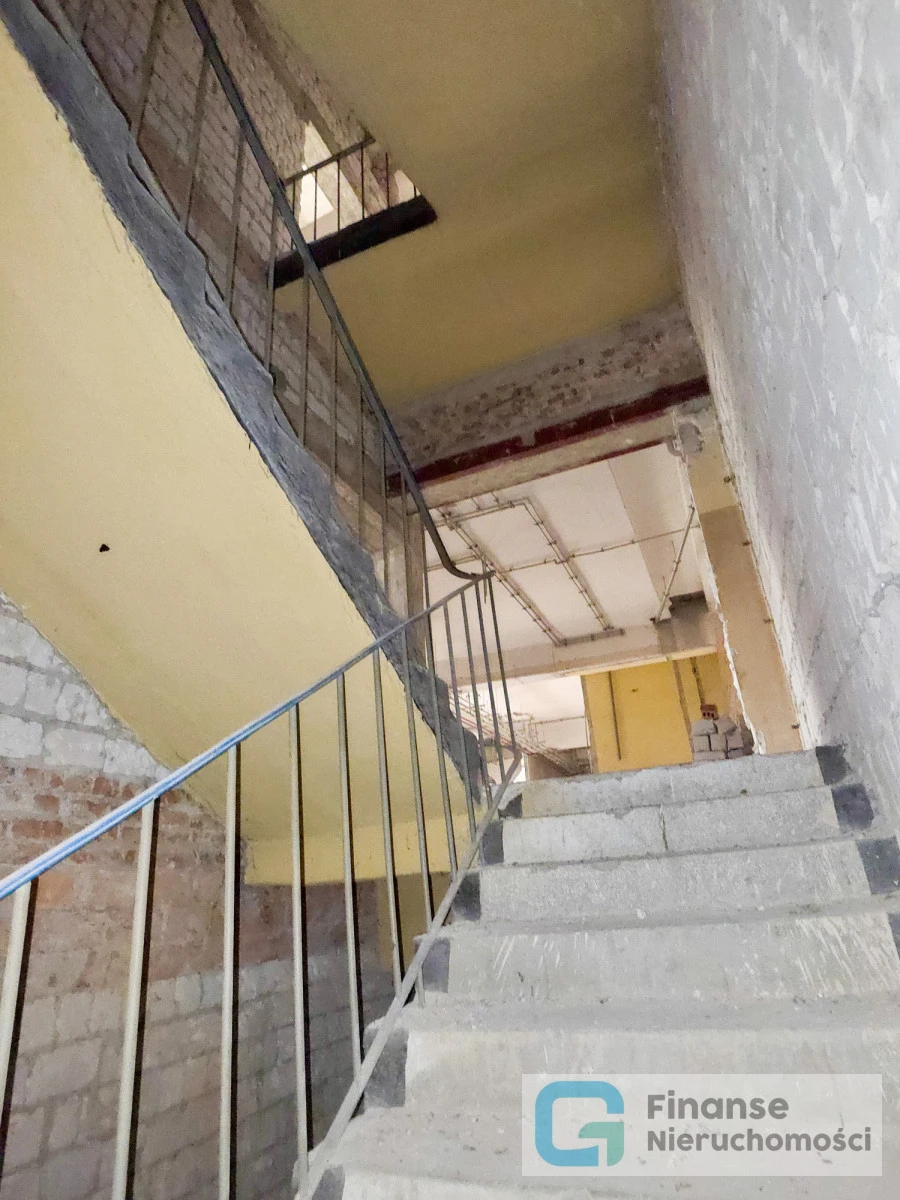 🏢 BUDYNEK USŁUGOWO-PRODUKCYJNY Z DUŻYM POTENCJAŁEM INWESTYCYJNYM | RAWA MAZOWIECKA, UL. KRAKOWSKA 11B | OK. 1565 m²