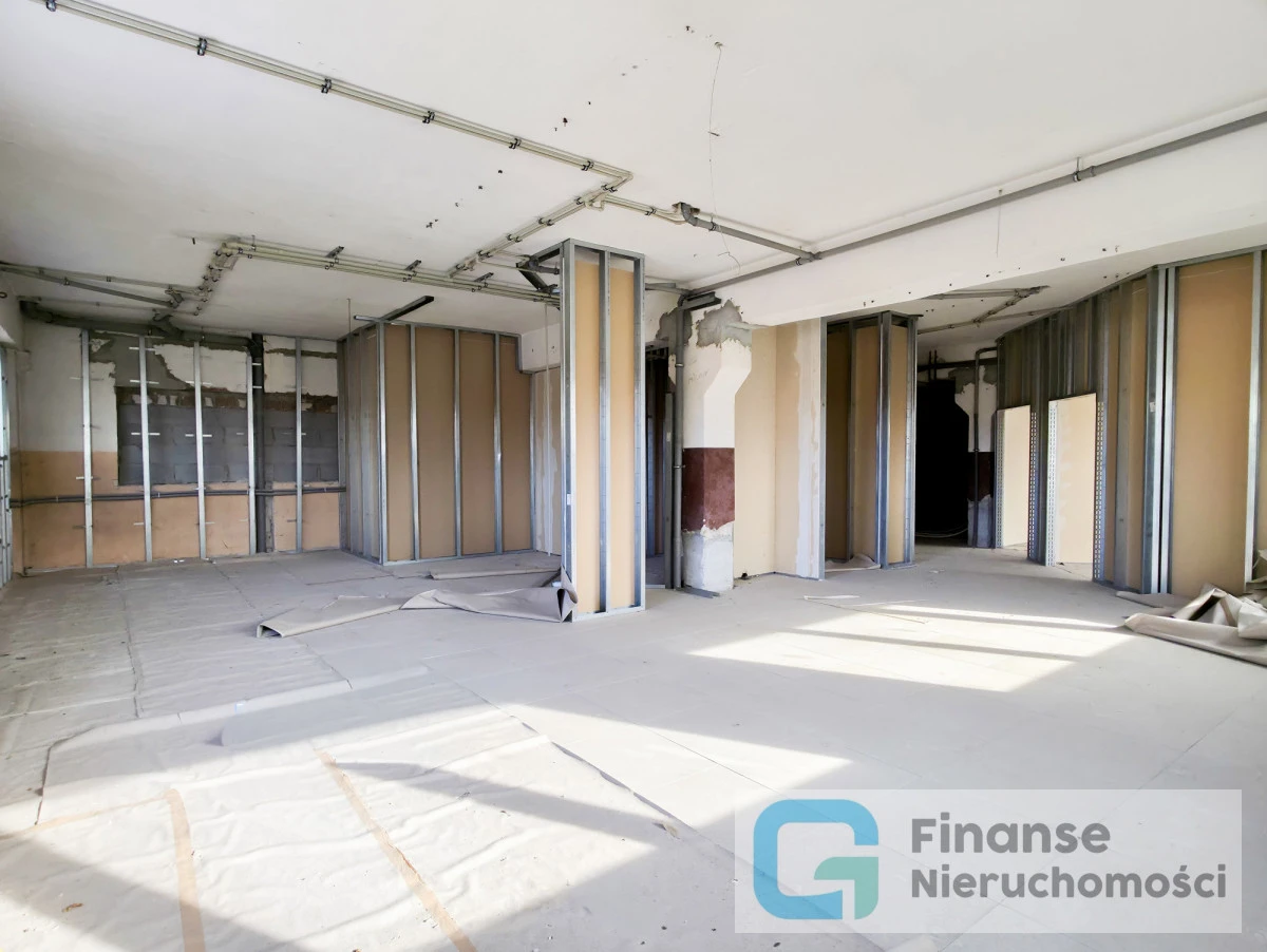 🏢 BUDYNEK USŁUGOWO-PRODUKCYJNY Z DUŻYM POTENCJAŁEM INWESTYCYJNYM | RAWA MAZOWIECKA, UL. KRAKOWSKA 11B | OK. 1565 m²