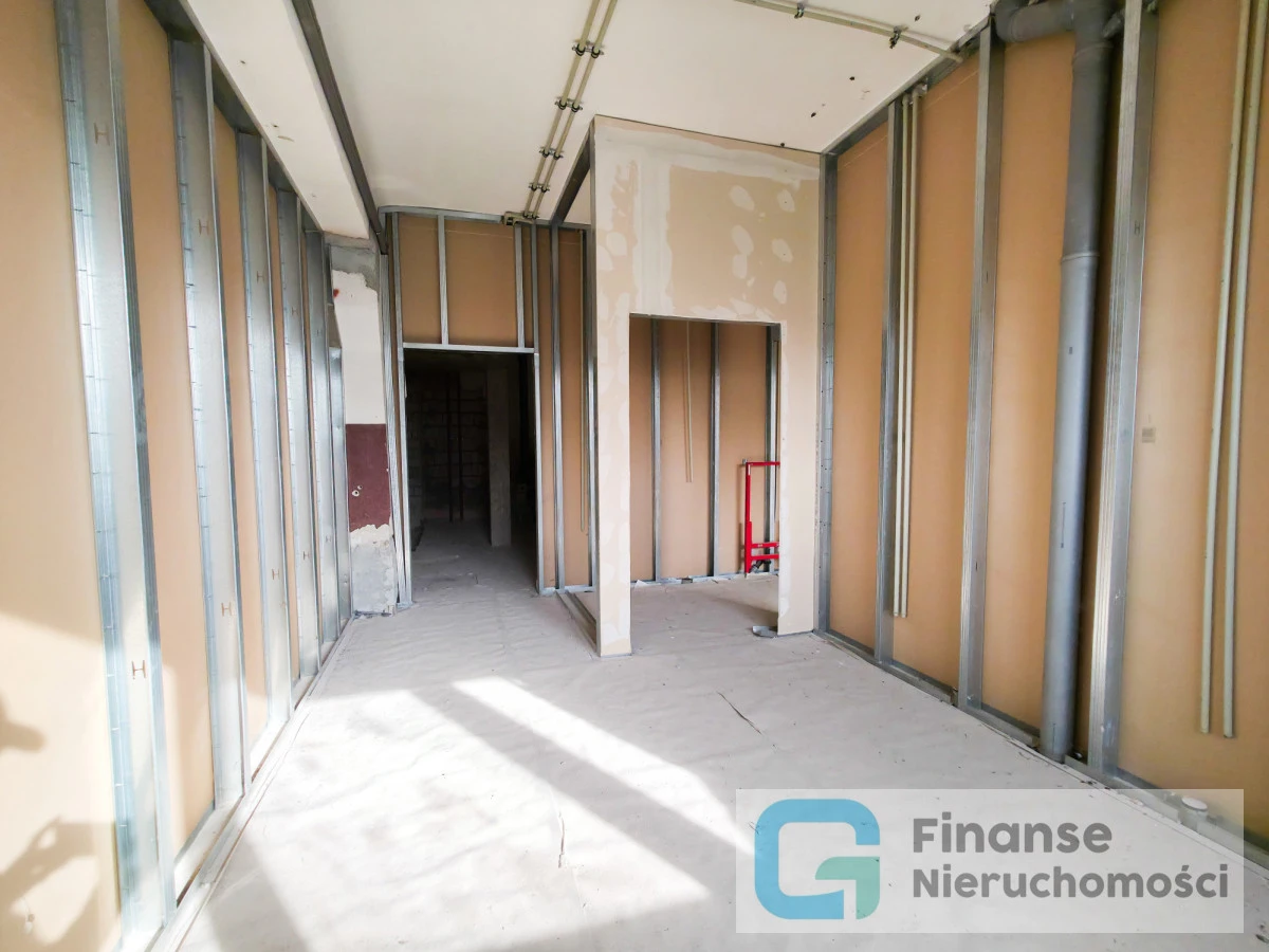 🏢 BUDYNEK USŁUGOWO-PRODUKCYJNY Z DUŻYM POTENCJAŁEM INWESTYCYJNYM | RAWA MAZOWIECKA, UL. KRAKOWSKA 11B | OK. 1565 m²