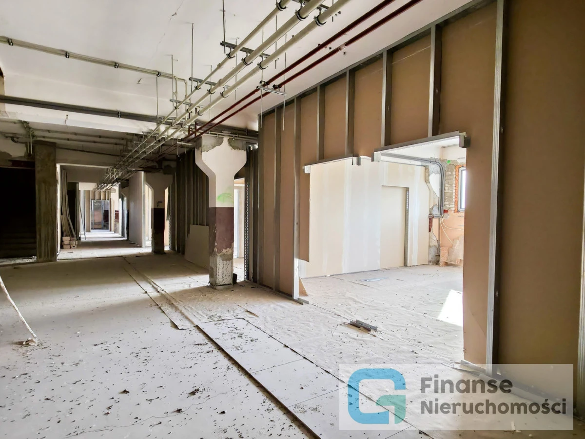 🏢 BUDYNEK USŁUGOWO-PRODUKCYJNY Z DUŻYM POTENCJAŁEM INWESTYCYJNYM | RAWA MAZOWIECKA, UL. KRAKOWSKA 11B | OK. 1565 m²