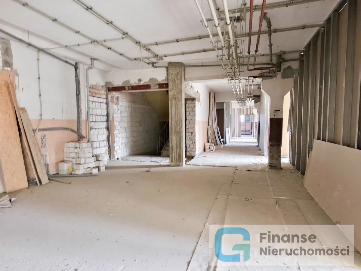 🏢 BUDYNEK USŁUGOWO-PRODUKCYJNY Z DUŻYM POTENCJAŁEM INWESTYCYJNYM | RAWA MAZOWIECKA, UL. KRAKOWSKA 11B | OK. 1565 m²