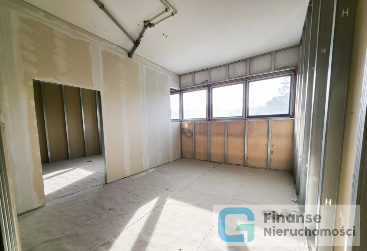 🏢 BUDYNEK USŁUGOWO-PRODUKCYJNY Z DUŻYM POTENCJAŁEM INWESTYCYJNYM | RAWA MAZOWIECKA, UL. KRAKOWSKA 11B | OK. 1565 m²