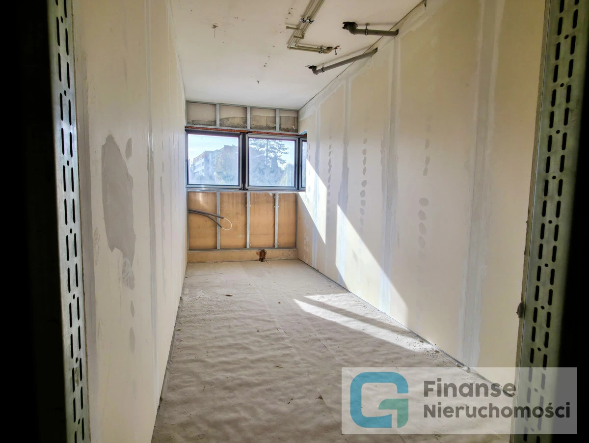 🏢 BUDYNEK USŁUGOWO-PRODUKCYJNY Z DUŻYM POTENCJAŁEM INWESTYCYJNYM | RAWA MAZOWIECKA, UL. KRAKOWSKA 11B | OK. 1565 m²
