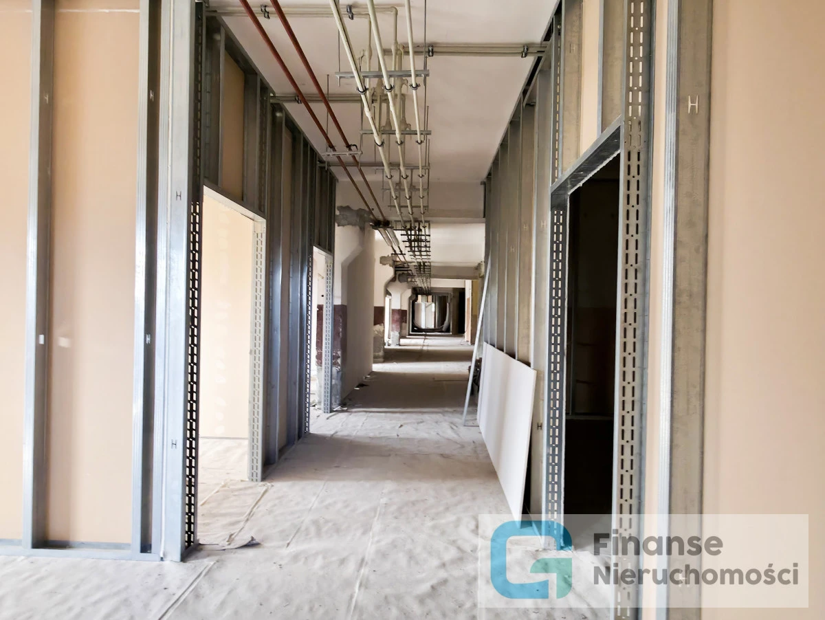🏢 BUDYNEK USŁUGOWO-PRODUKCYJNY Z DUŻYM POTENCJAŁEM INWESTYCYJNYM | RAWA MAZOWIECKA, UL. KRAKOWSKA 11B | OK. 1565 m²