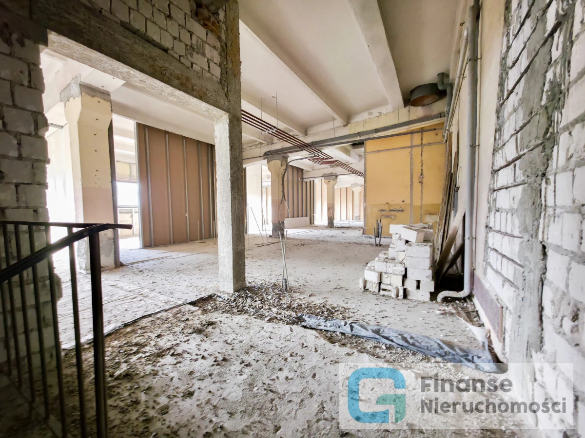 🏢 BUDYNEK USŁUGOWO-PRODUKCYJNY Z DUŻYM POTENCJAŁEM INWESTYCYJNYM | RAWA MAZOWIECKA, UL. KRAKOWSKA 11B | OK. 1565 m²
