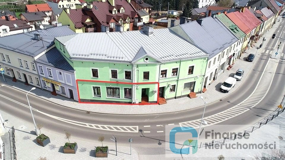 🏢 Lokal użytkowy 103 m² w ścisłym centrum | Rawa Mazowiecka, Plac Piłsudskiego 10 | duże witryny | dwa wejścia
