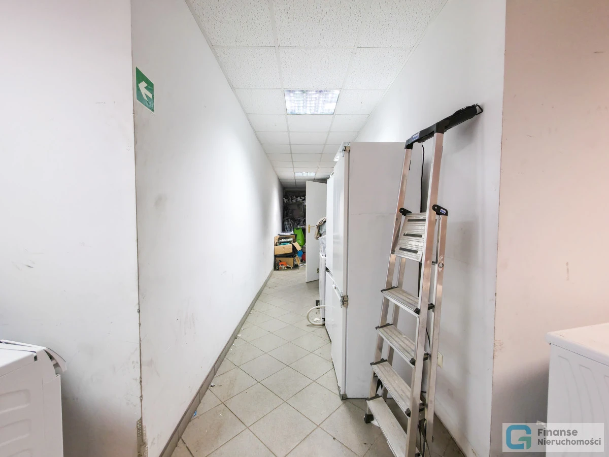🏭 MAGAZYN + POWIERZCHNIE BIUROWE NA WYNAJEM | 810 m² MAGAZYNU | 540 m² BIUR | DZIAŁKA 11 309 m² | DUŻY TEREN OPERACYJNY