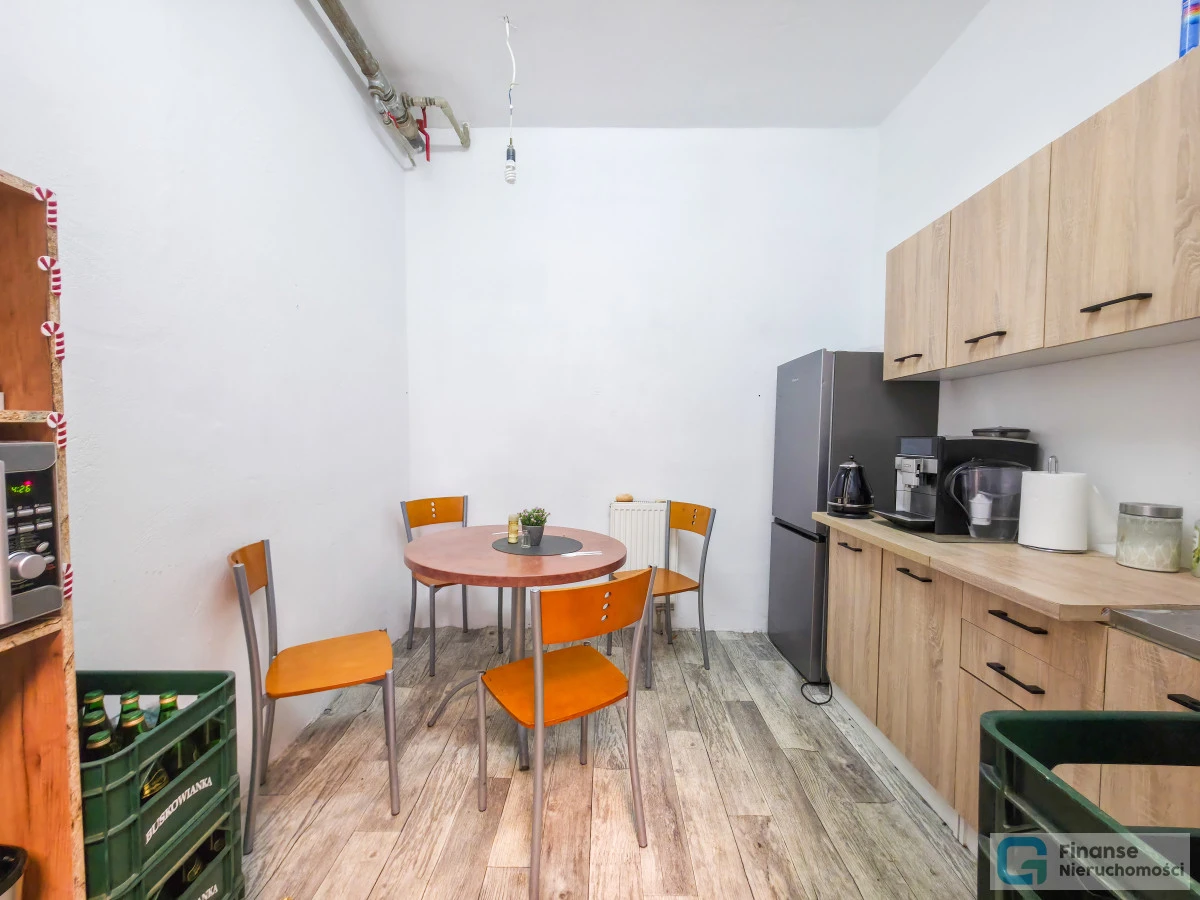 🏭 MAGAZYN + POWIERZCHNIE BIUROWE NA WYNAJEM | 810 m² MAGAZYNU | 540 m² BIUR | DZIAŁKA 11 309 m² | DUŻY TEREN OPERACYJNY